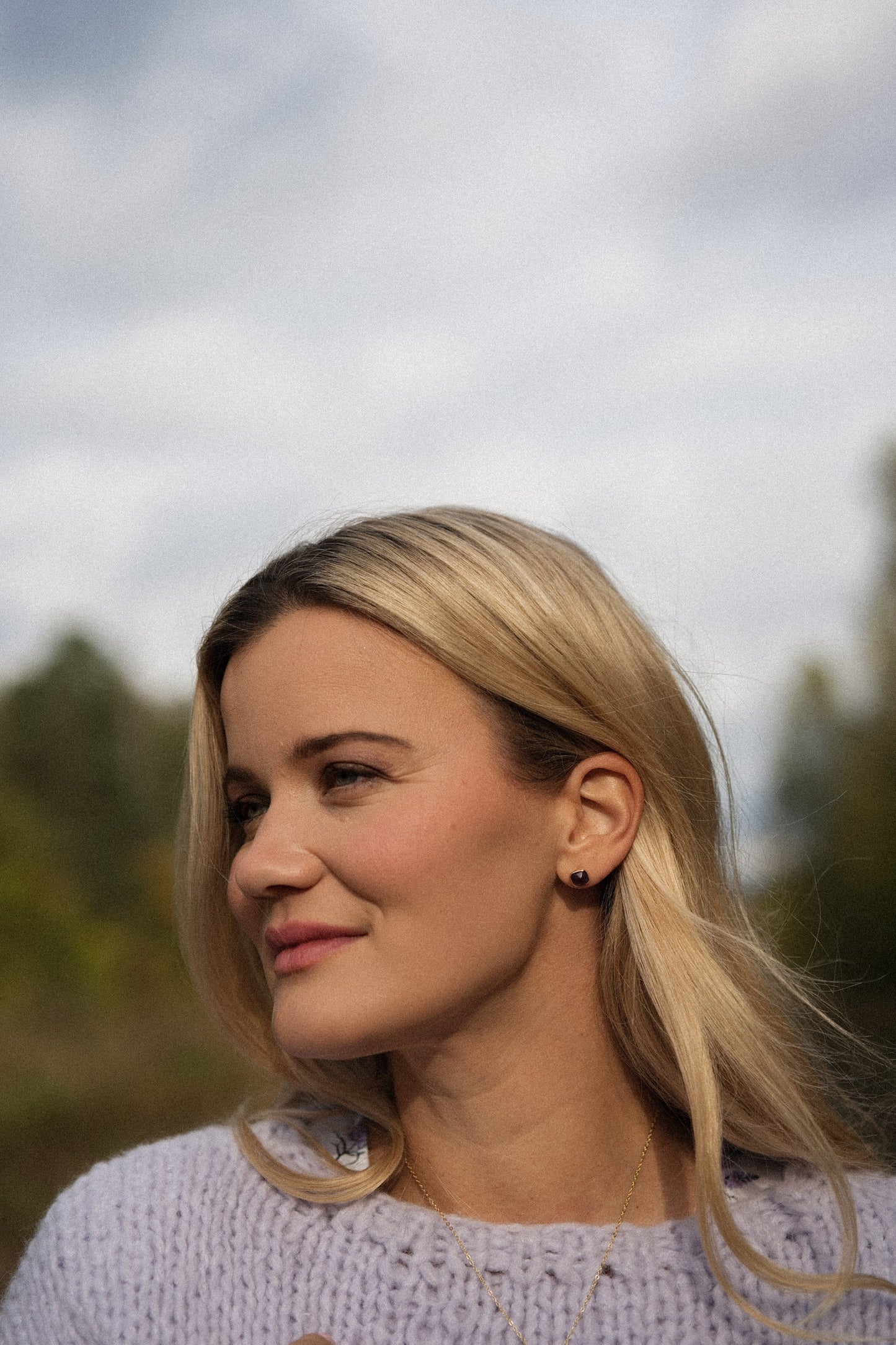 Örhängen i förgyllt silver med ametist RO