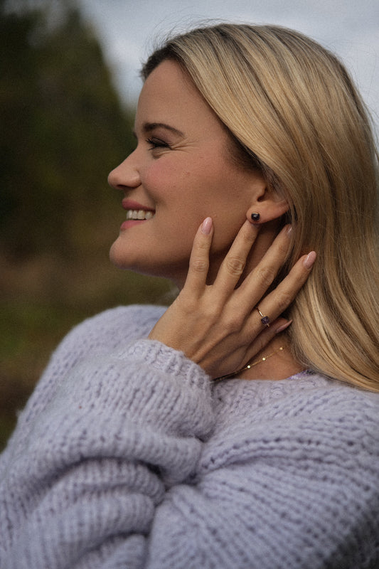 Örhängen i förgyllt silver med ametist RO