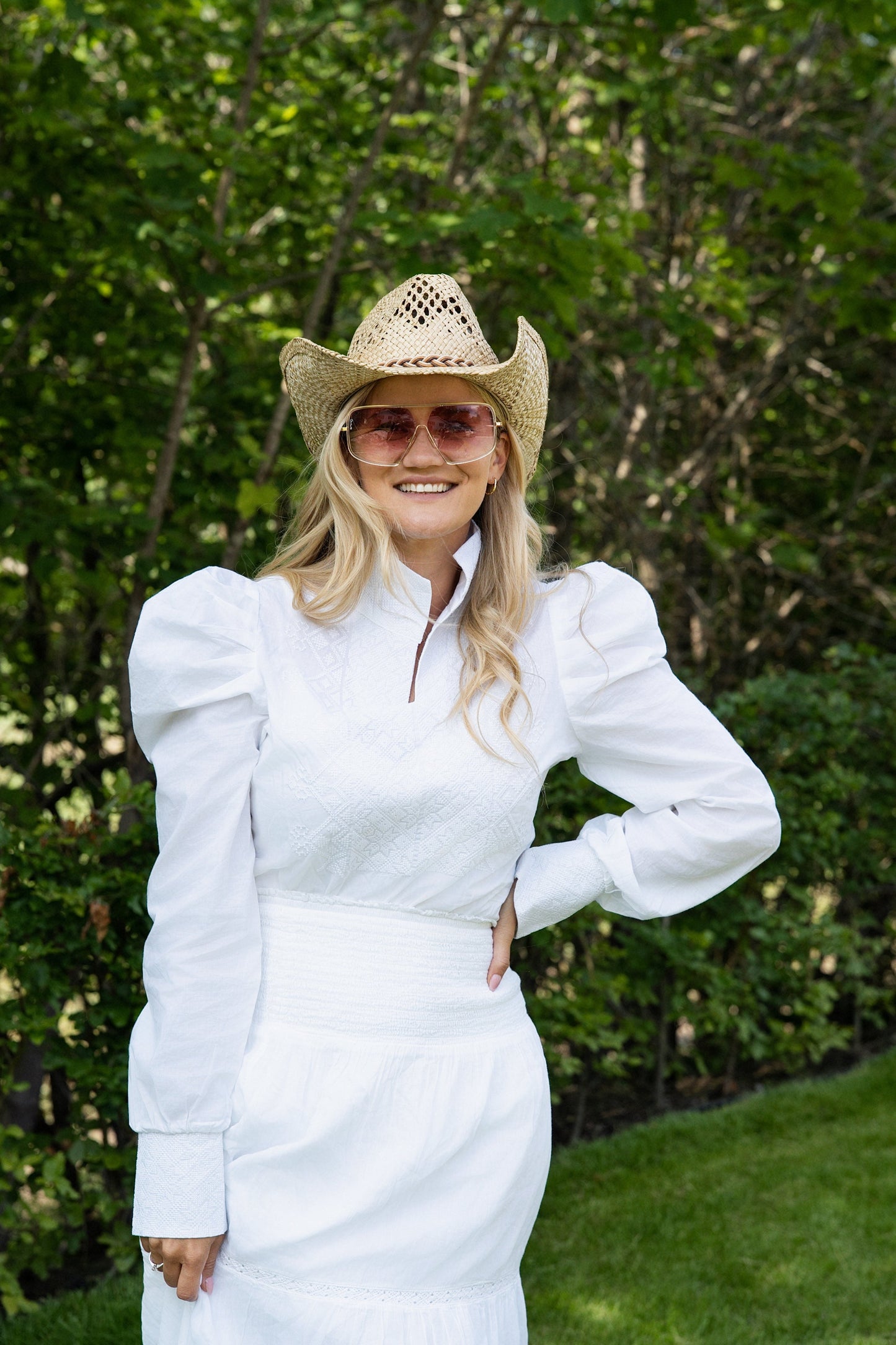 Drömblus Vit med vit broderi