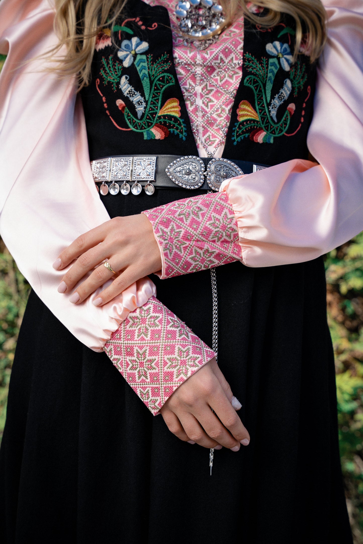 Drömblusen i rosa siden