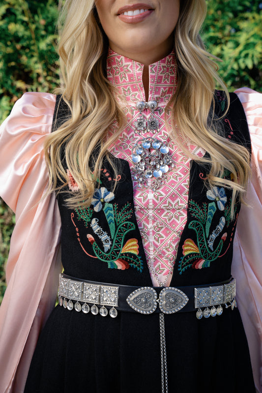 Drömblusen i rosa siden