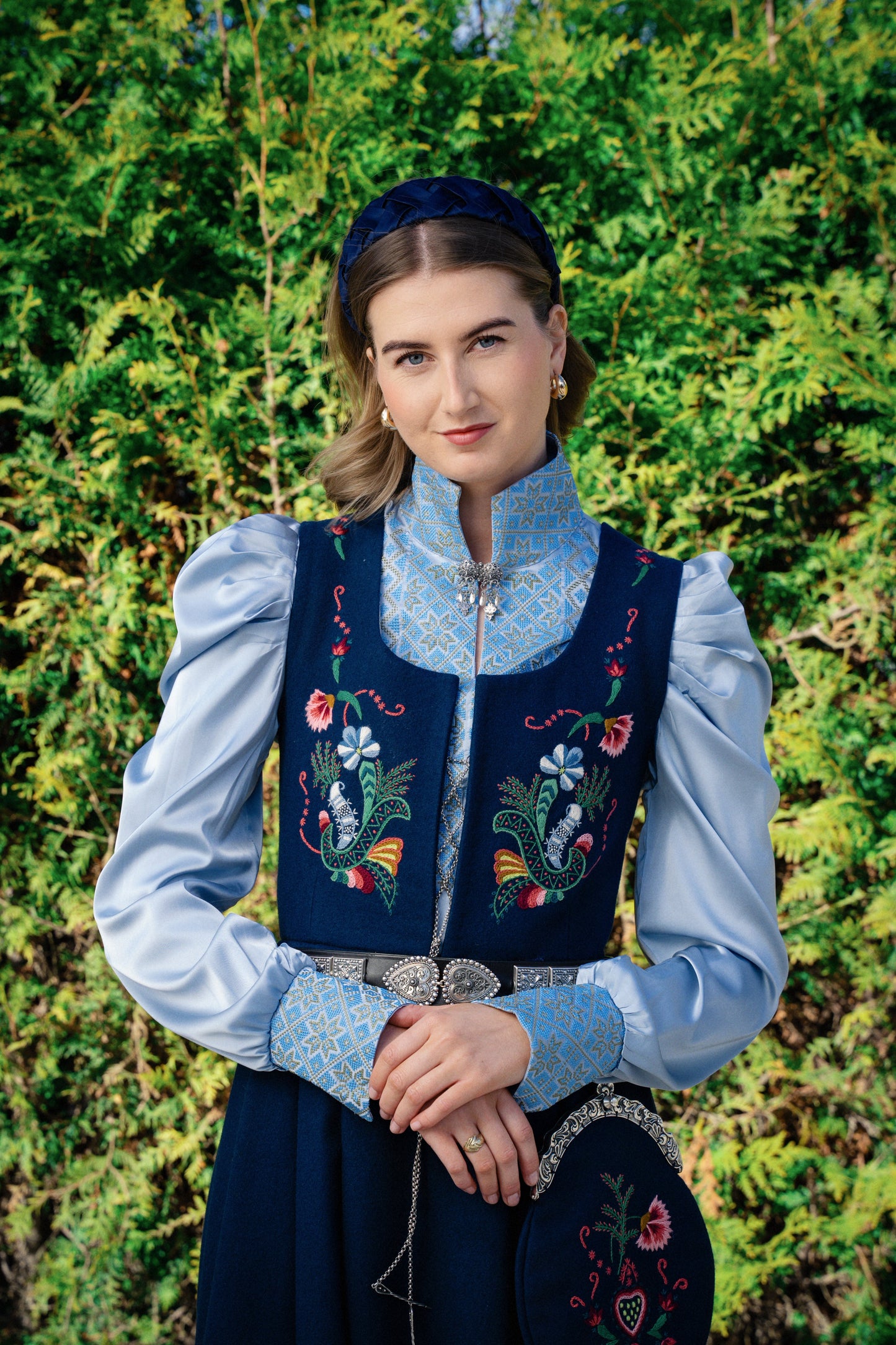 Drömblusen ljusblå siden